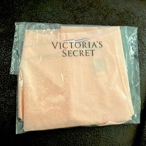 NWT Hiphugger/hipster panties. Light pink w/shimmer.